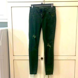 Articles of Society raw hem skinny ankle jeans in olive green size 25